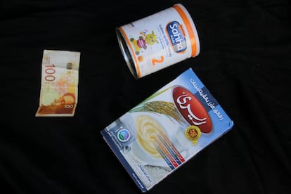 Un bote de leche en polvo para niños y de cereales para bebés cuestan unos 100 séqueles, unos 25 euros. Según cifras recientes de Unicef, un 90% de los niños de Gaza está desnutrido y sufre amenazas "severas" para su "supervivencia, crecimiento y desarrollo".